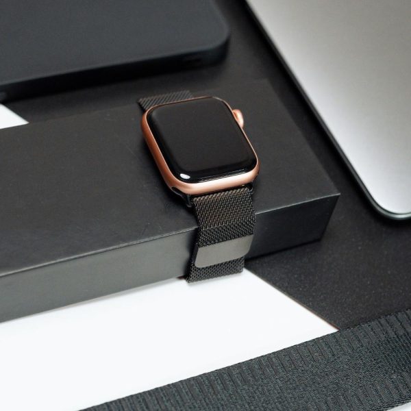 Magnetic Chain Apple Watch Strap – Black Watch Strap